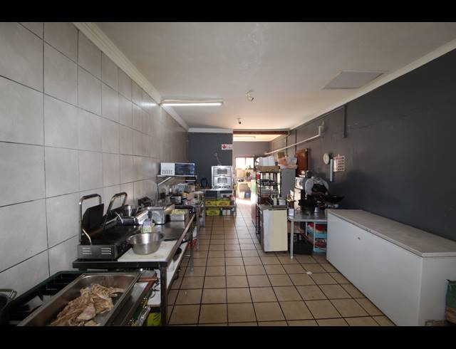 370M² RESTAURANT TO LET IN SALDANHA CENTRAL